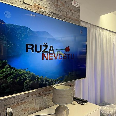 Nice Life - Luxury Apartment In The Old Town. Братислава Екстер'єр фото