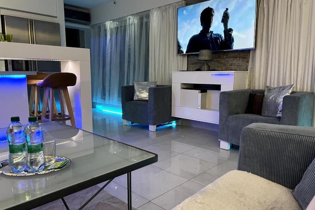 Nice Life - Luxury Apartment In The Old Town. Братислава Екстер'єр фото